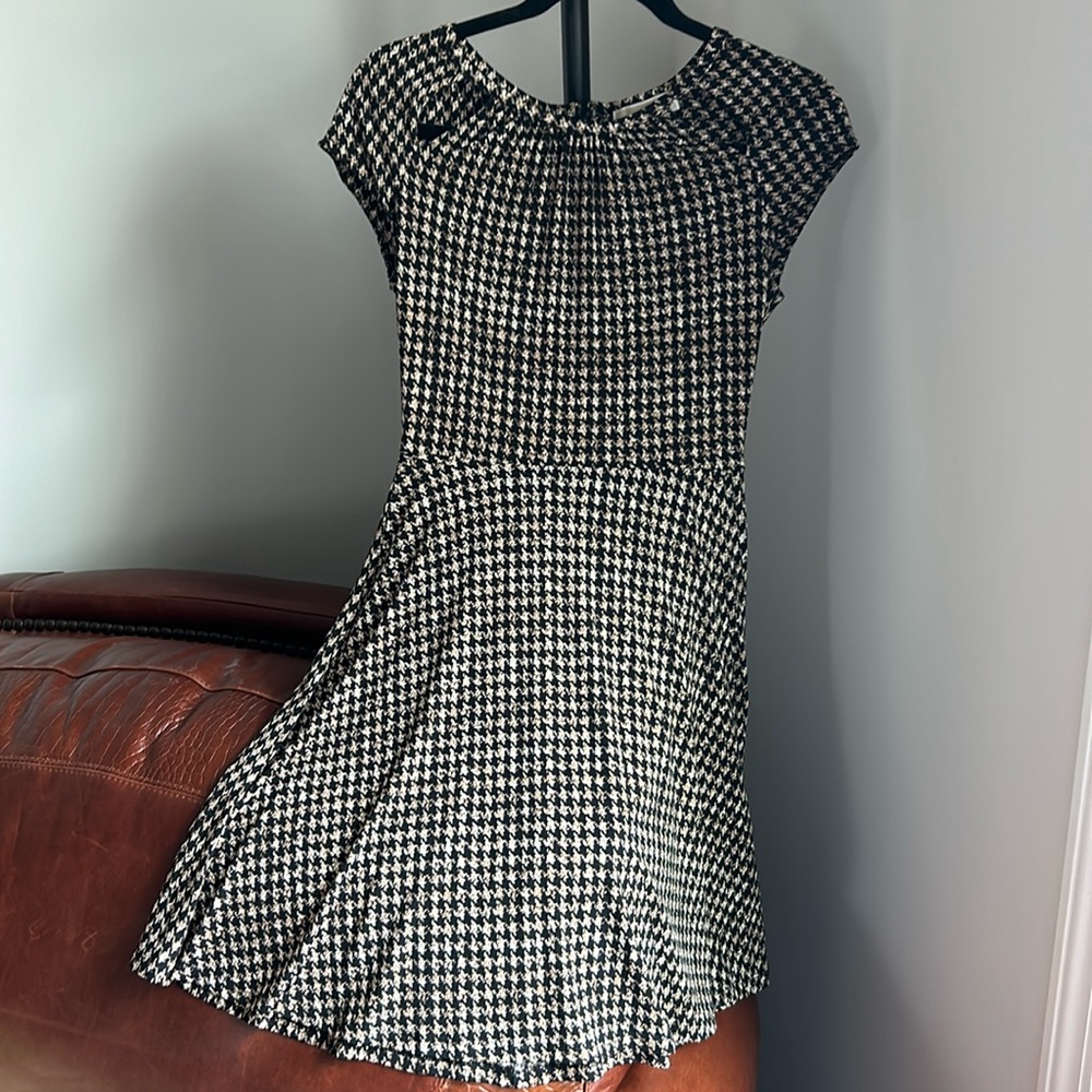Michael Kors Houndstooth Cut Out CapSleeve Dress